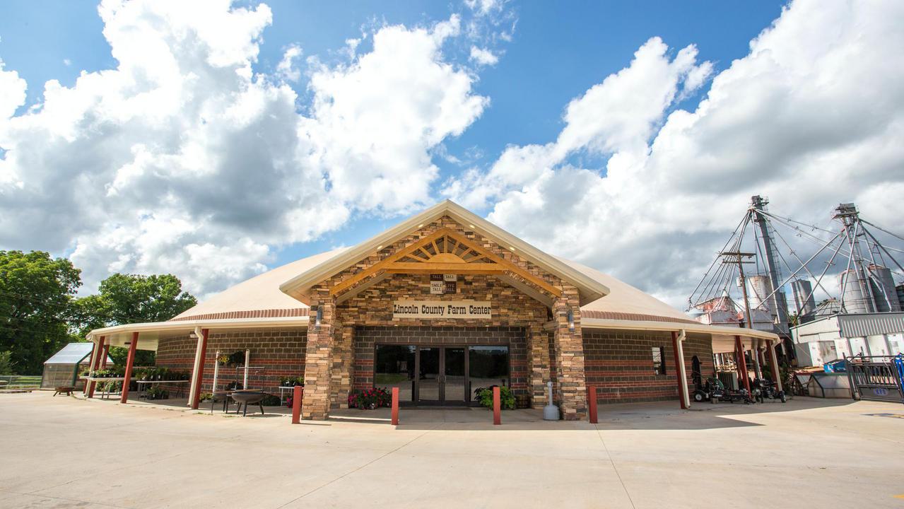 Lincoln County Farm Center store built by Monolithic in 2015